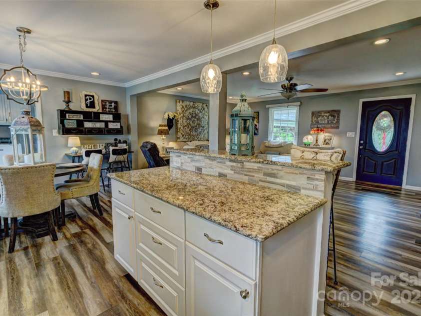 800 Sunset Road, Cherryville, NC 28021.  MLS# CAR4255289, YatesRealty ID 14177. 