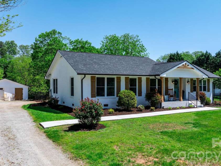 1252 Houston Mill Road, Conover, NC 28613.  MLS# CAR4359713, YatesRealty ID 14178. 