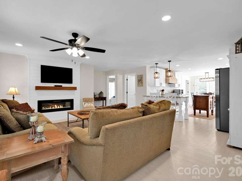1252 Houston Mill Road, Conover, NC 28613.  MLS# CAR4359713, YatesRealty ID 14178. 