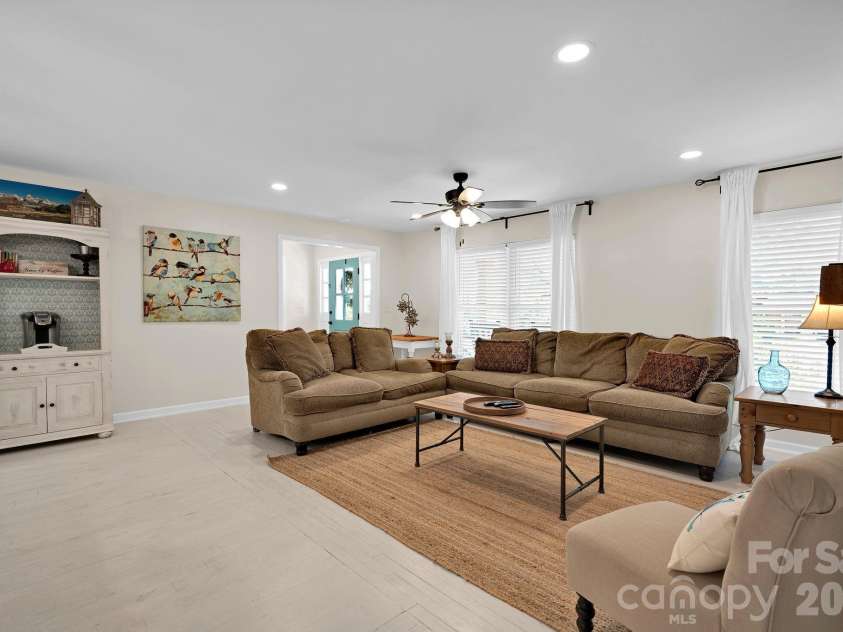 1252 Houston Mill Road, Conover, NC 28613.  MLS# CAR4359713, YatesRealty ID 14178. 
