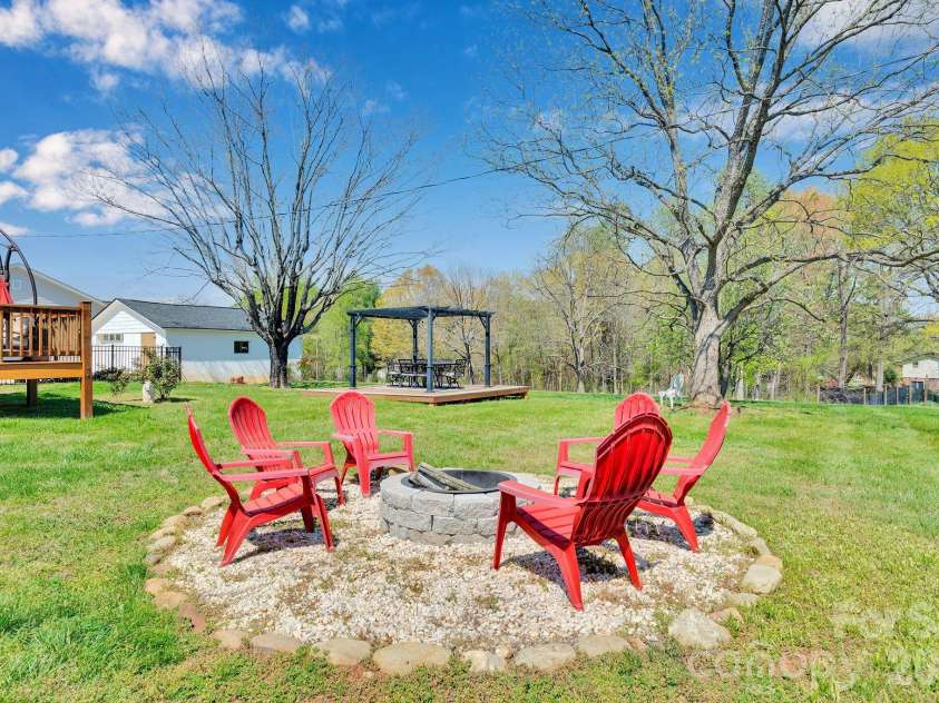 1252 Houston Mill Road, Conover, NC 28613.  MLS# CAR4359713, YatesRealty ID 14178. 