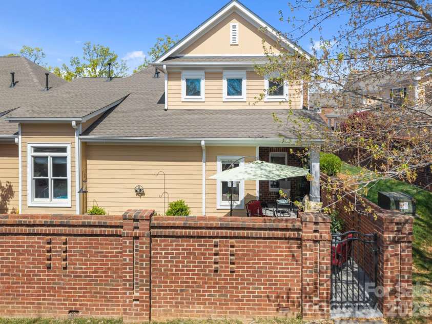 19334 Beaufain Street, Cornelius, NC 28031.  MLS# CAR4363331, YatesRealty ID 14179. 