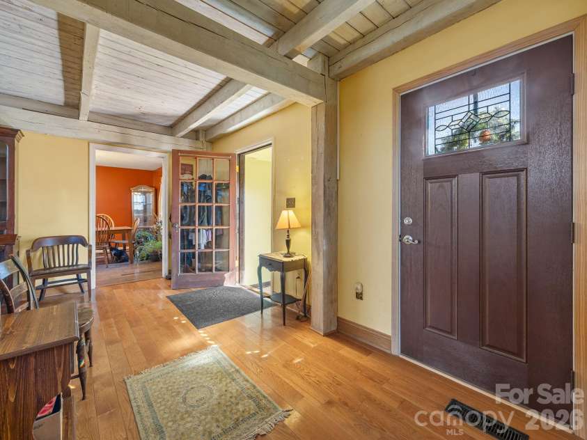 405 Loop Road, Campobello, SC 29322.  MLS# CAR4370899, YatesRealty ID 14181. 