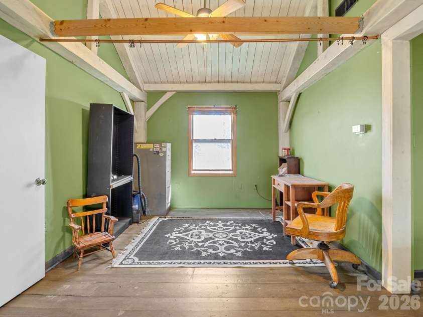 405 Loop Road, Campobello, SC 29322.  MLS# CAR4370899, YatesRealty ID 14181. Loft area makes a perfect office or playroom