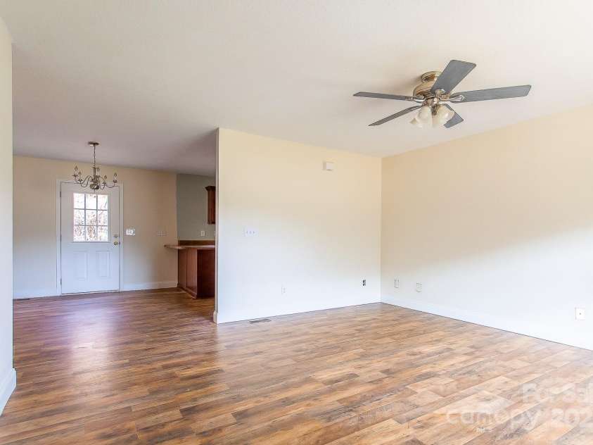 42 Leonard Davis Road, Robbinsville, NC 28771.  MLS# CAR4237867, YatesRealty ID 14181. 