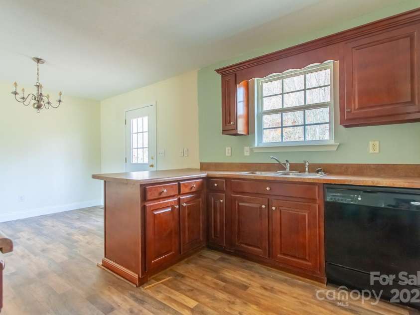 42 Leonard Davis Road, Robbinsville, NC 28771.  MLS# CAR4237867, YatesRealty ID 14181. 