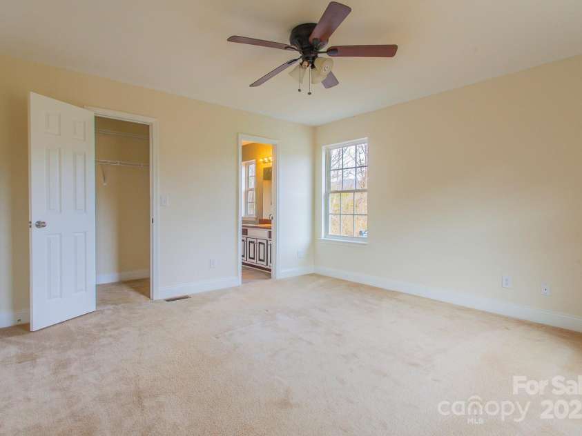 42 Leonard Davis Road, Robbinsville, NC 28771.  MLS# CAR4237867, YatesRealty ID 14181. 