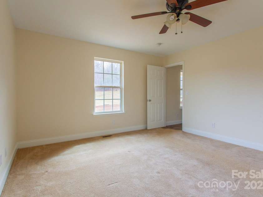 42 Leonard Davis Road, Robbinsville, NC 28771.  MLS# CAR4237867, YatesRealty ID 14181. 