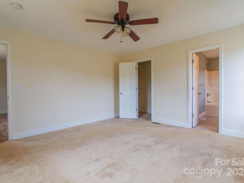 42 Leonard Davis Road, Robbinsville, NC 28771.  MLS# CAR4237867, YatesRealty ID 14181. 