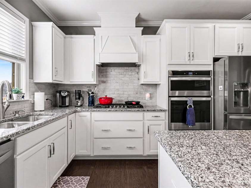 4638 Kensington Place, Indian Land, SC 29707.  MLS# CAR4358603, YatesRealty ID 14182. Kitchen