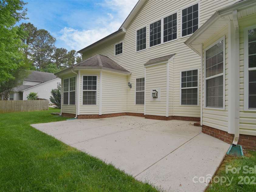 7206 Forrest Rader Drive, Mint Hill, NC 28227.  MLS# CAR4246731, YatesRealty ID 14182. 