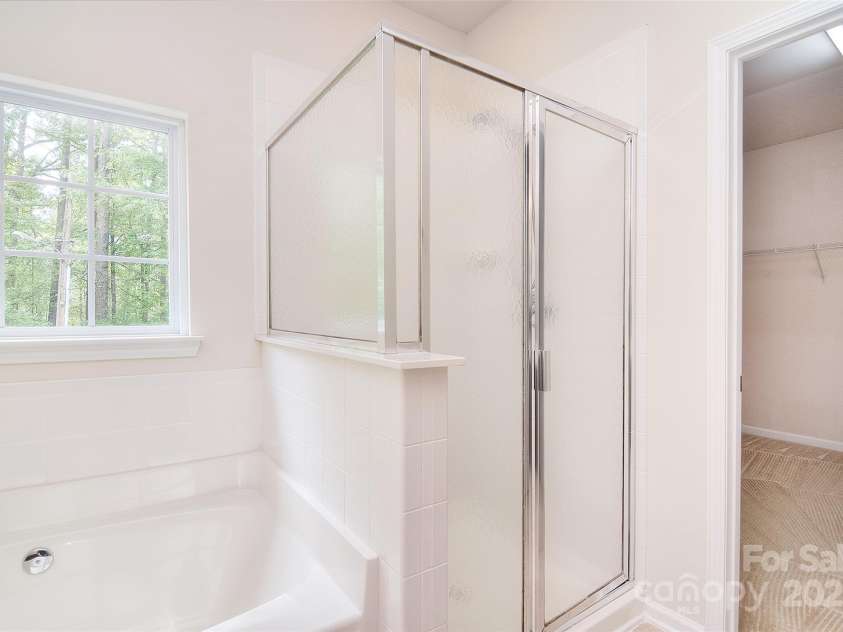 7206 Forrest Rader Drive, Mint Hill, NC 28227.  MLS# CAR4246731, YatesRealty ID 14182. PRIMARY BA UPSTAIRS
