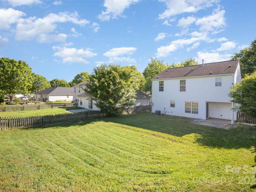 14311 Riding Hill Avenue, Charlotte, NC 28213.  MLS# CAR4250634, YatesRealty ID 14183. 