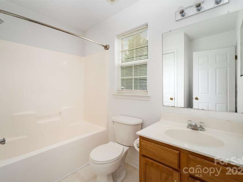 14311 Riding Hill Avenue, Charlotte, NC 28213.  MLS# CAR4250634, YatesRealty ID 14183. 