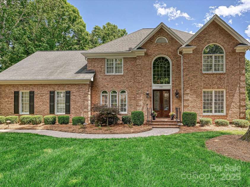 4701 Pineland Place, Charlotte, NC 28277.  MLS# CAR4252852, YatesRealty ID 14184. 