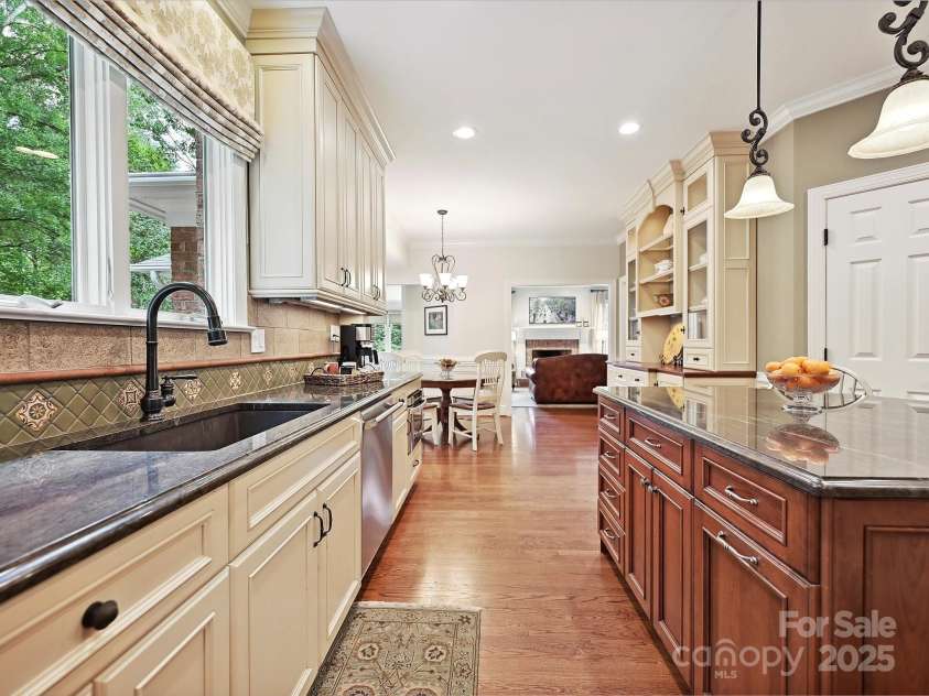 4701 Pineland Place, Charlotte, NC 28277.  MLS# CAR4252852, YatesRealty ID 14184. 