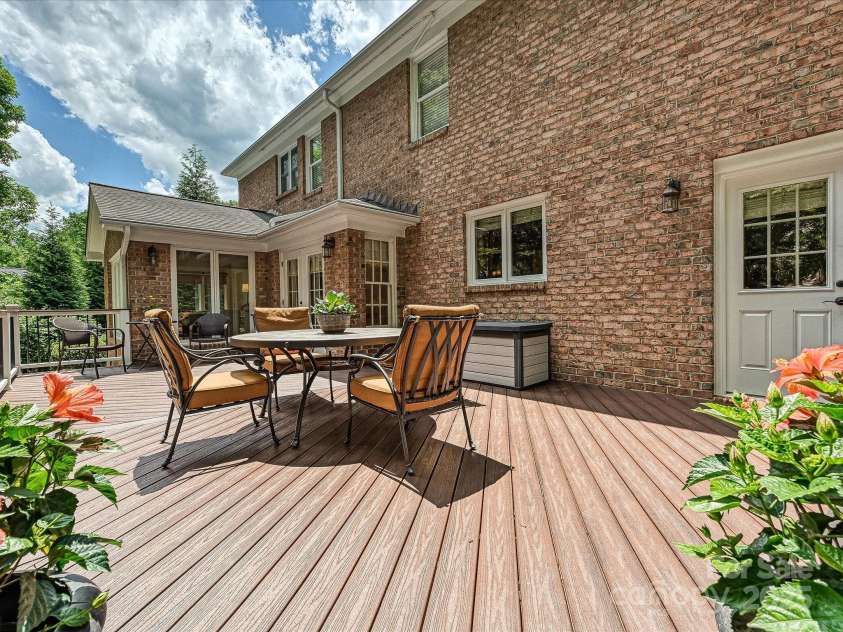 4701 Pineland Place, Charlotte, NC 28277.  MLS# CAR4252852, YatesRealty ID 14184. 
