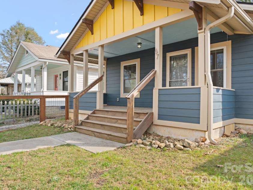 67 Howard Street, Asheville, NC 28806.  MLS# CAR4354981, YatesRealty ID 14184. 