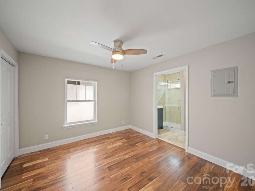 67 Howard Street, Asheville, NC 28806.  MLS# CAR4354981, YatesRealty ID 14184. 