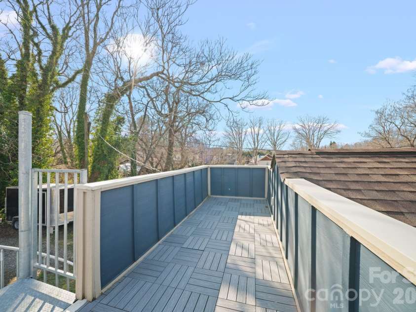 67 Howard Street, Asheville, NC 28806.  MLS# CAR4354981, YatesRealty ID 14184. 