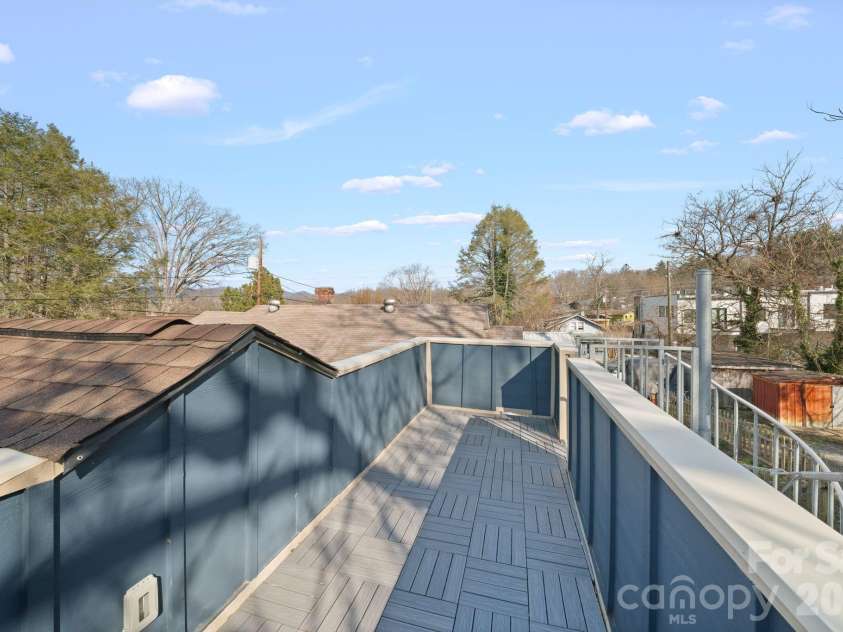 67 Howard Street, Asheville, NC 28806.  MLS# CAR4354981, YatesRealty ID 14184. 