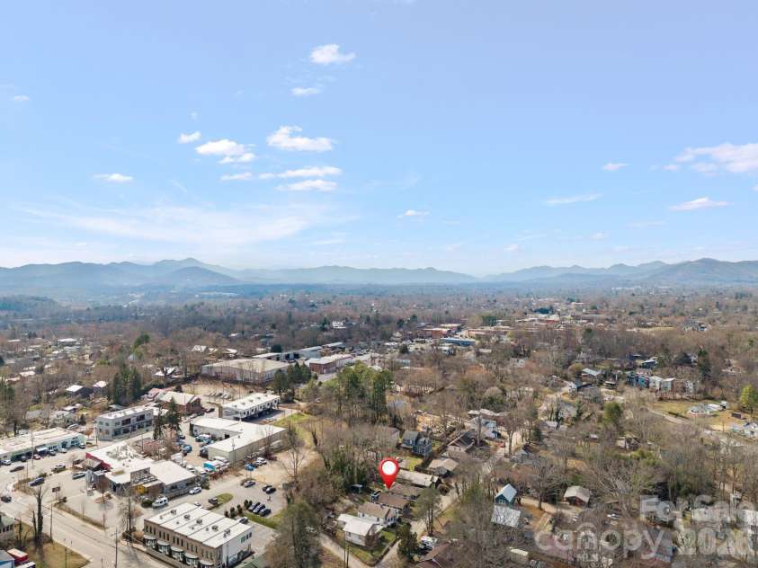 67 Howard Street, Asheville, NC 28806.  MLS# CAR4354981, YatesRealty ID 14184. 