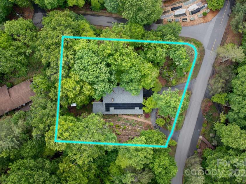 200 Allen Mountain Drive, Black Mountain, NC 28711.  MLS# CAR4255533, YatesRealty ID 14185. 