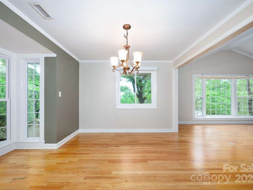 200 Allen Mountain Drive, Black Mountain, NC 28711.  MLS# CAR4255533, YatesRealty ID 14185. 