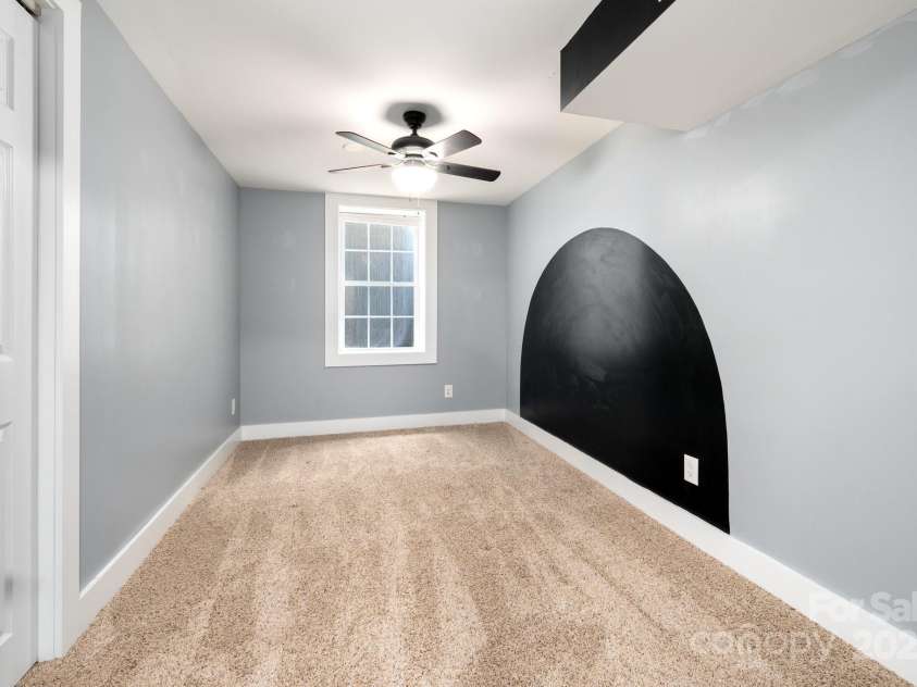 200 Allen Mountain Drive, Black Mountain, NC 28711.  MLS# CAR4255533, YatesRealty ID 14185. 