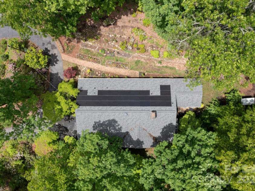 200 Allen Mountain Drive, Black Mountain, NC 28711.  MLS# CAR4255533, YatesRealty ID 14185. 