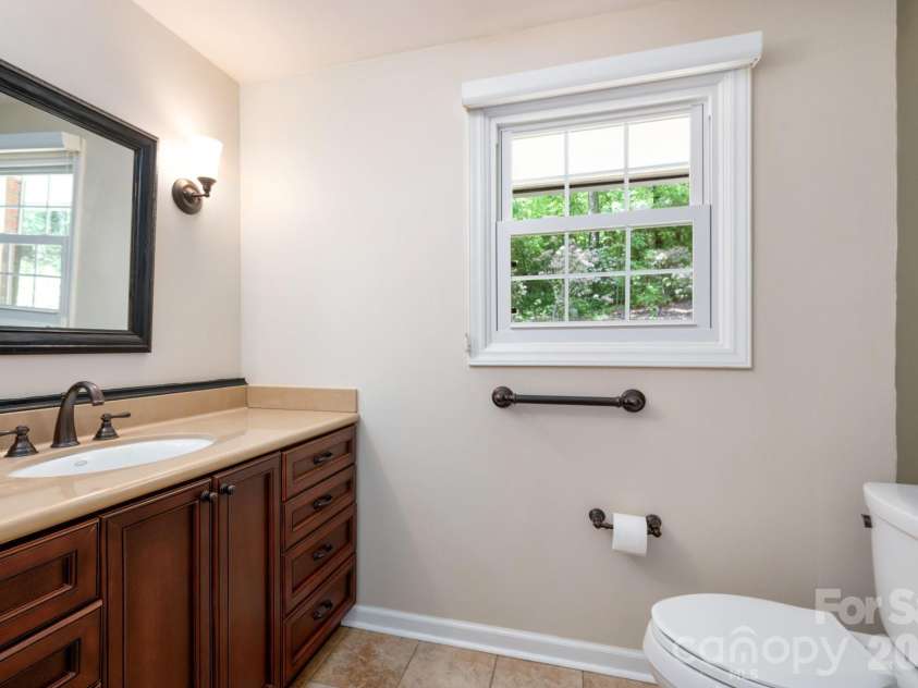 200 Allen Mountain Drive, Black Mountain, NC 28711.  MLS# CAR4329989, YatesRealty ID 14185. 