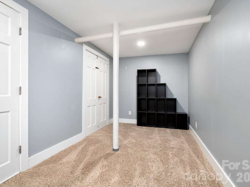 200 Allen Mountain Drive, Black Mountain, NC 28711.  MLS# CAR4329989, YatesRealty ID 14185. 