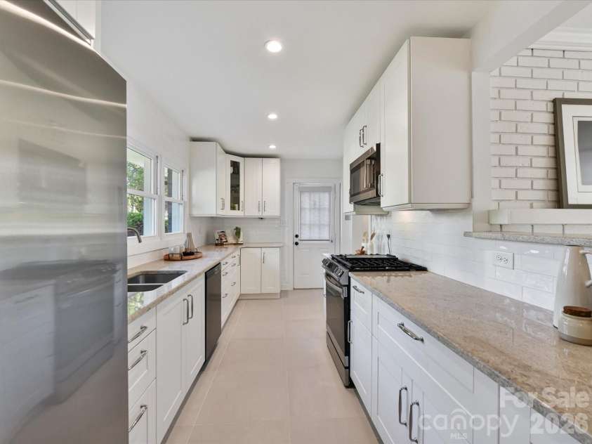 3817 Conway Avenue, Charlotte, NC 28209.  MLS# CAR4370429, YatesRealty ID 14186. 