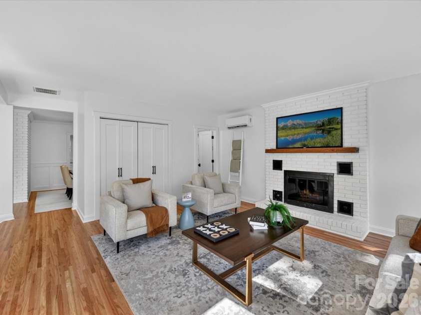 3817 Conway Avenue, Charlotte, NC 28209.  MLS# CAR4370429, YatesRealty ID 14186. 