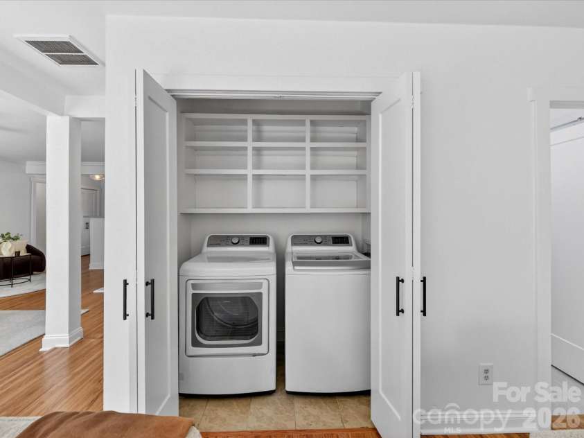 3817 Conway Avenue, Charlotte, NC 28209.  MLS# CAR4370429, YatesRealty ID 14186. 