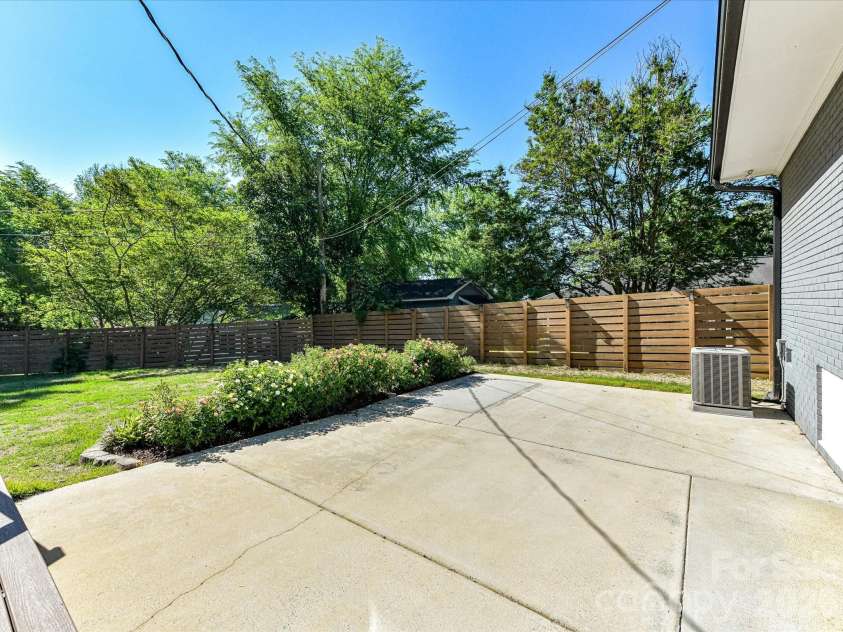 3817 Conway Avenue, Charlotte, NC 28209.  MLS# CAR4370429, YatesRealty ID 14186. 