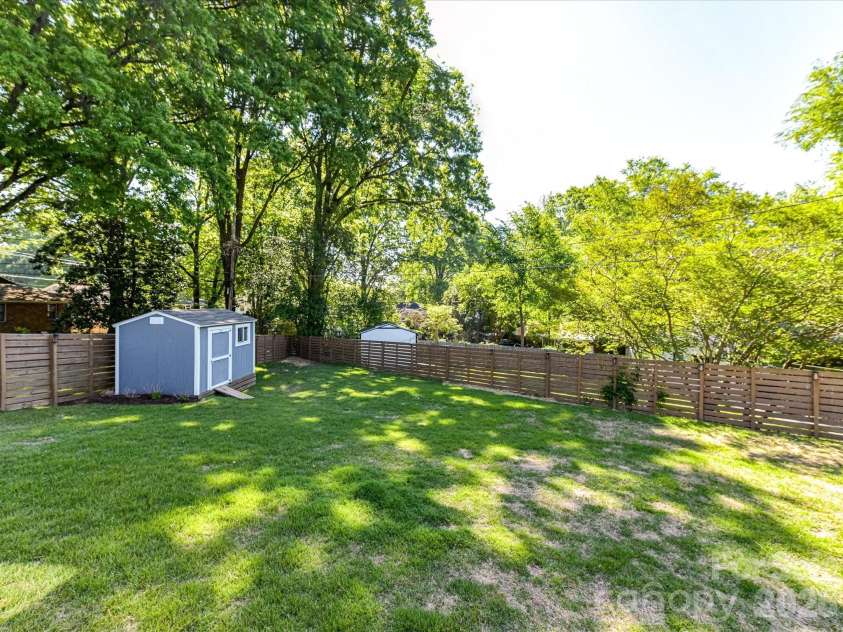 3817 Conway Avenue, Charlotte, NC 28209.  MLS# CAR4370429, YatesRealty ID 14186. 