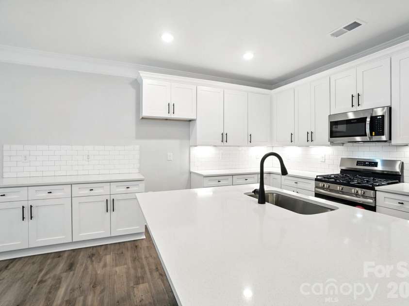 6266 Tea Olive Drive, Harrisburg, NC 28075.  MLS# CAR4251541, YatesRealty ID 14186. Kitchen