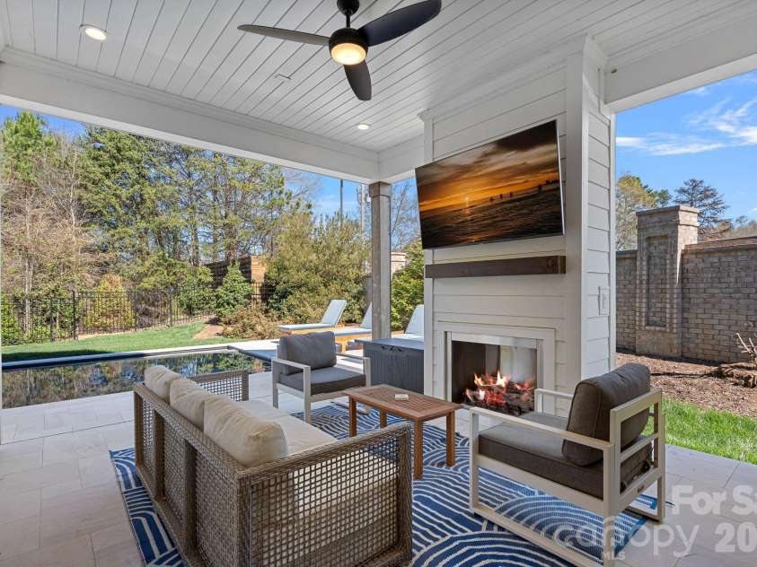 12012 Cambridge Square Drive, Cornelius, NC 28031.  MLS# CAR4357205, YatesRealty ID 14187. 