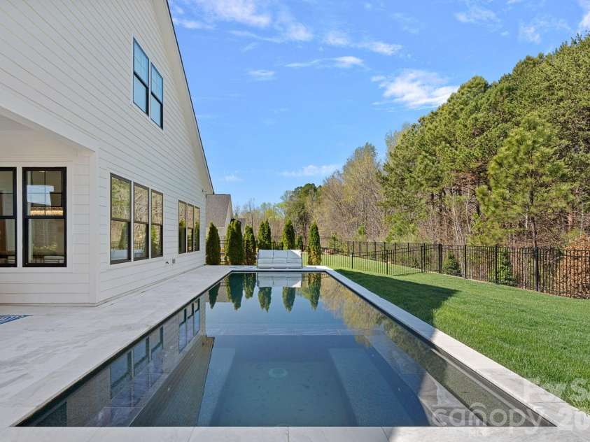12012 Cambridge Square Drive, Cornelius, NC 28031.  MLS# CAR4357205, YatesRealty ID 14187. 