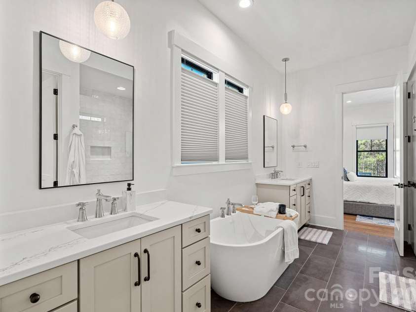 12012 Cambridge Square Drive, Cornelius, NC 28031.  MLS# CAR4357205, YatesRealty ID 14187. 