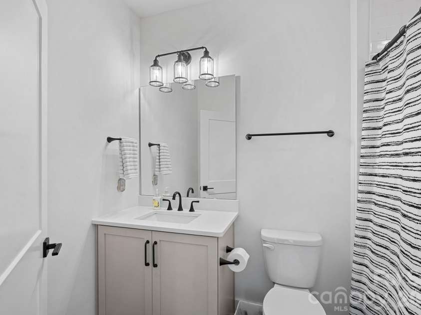 12012 Cambridge Square Drive, Cornelius, NC 28031.  MLS# CAR4357205, YatesRealty ID 14187. 