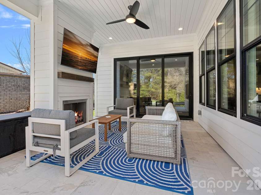 12012 Cambridge Square Drive, Cornelius, NC 28031.  MLS# CAR4357205, YatesRealty ID 14187. 
