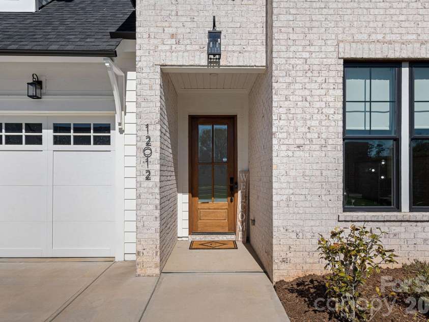 12012 Cambridge Square Drive, Cornelius, NC 28031.  MLS# CAR4357205, YatesRealty ID 14187. 