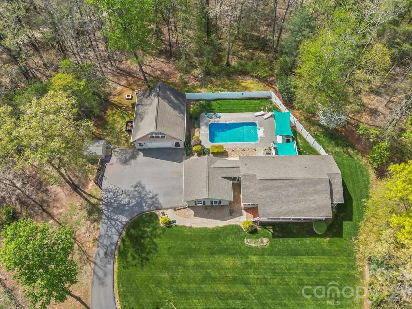 494 Dogwood Lane, North Wilkesboro, NC 28659.  MLS# CAR4369344, YatesRealty ID 14188. 