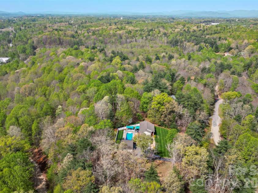 494 Dogwood Lane, North Wilkesboro, NC 28659.  MLS# CAR4369344, YatesRealty ID 14188. 