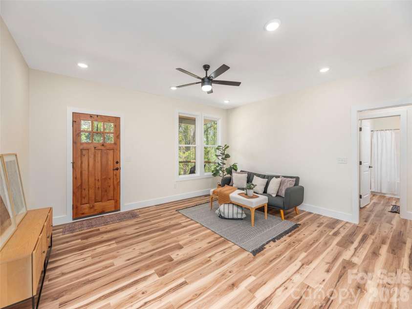 118 Max View Drive, Leicester, NC 28748.  MLS# CAR4365615, YatesRealty ID 14189. 