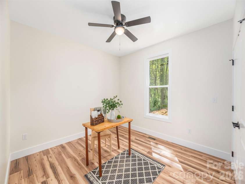 118 Max View Drive, Leicester, NC 28748.  MLS# CAR4365615, YatesRealty ID 14189. 
