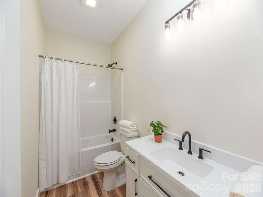 118 Max View Drive, Leicester, NC 28748.  MLS# CAR4365615, YatesRealty ID 14189. 