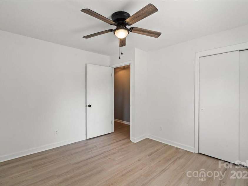 135 Mcshag Drive, Kannapolis, NC 28081.  MLS# CAR4251562, YatesRealty ID 14191. 